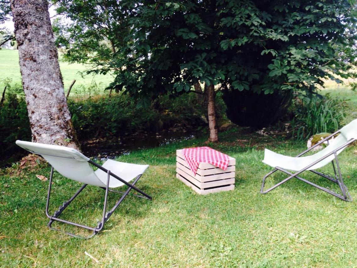 Bed and Breakfast Le Moulin Des Oyes Censeau Exterior foto